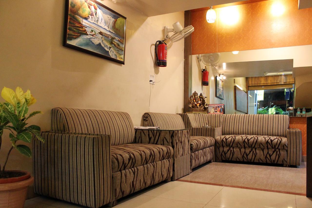 Hotel Swayam Jabalpur Bagian luar foto